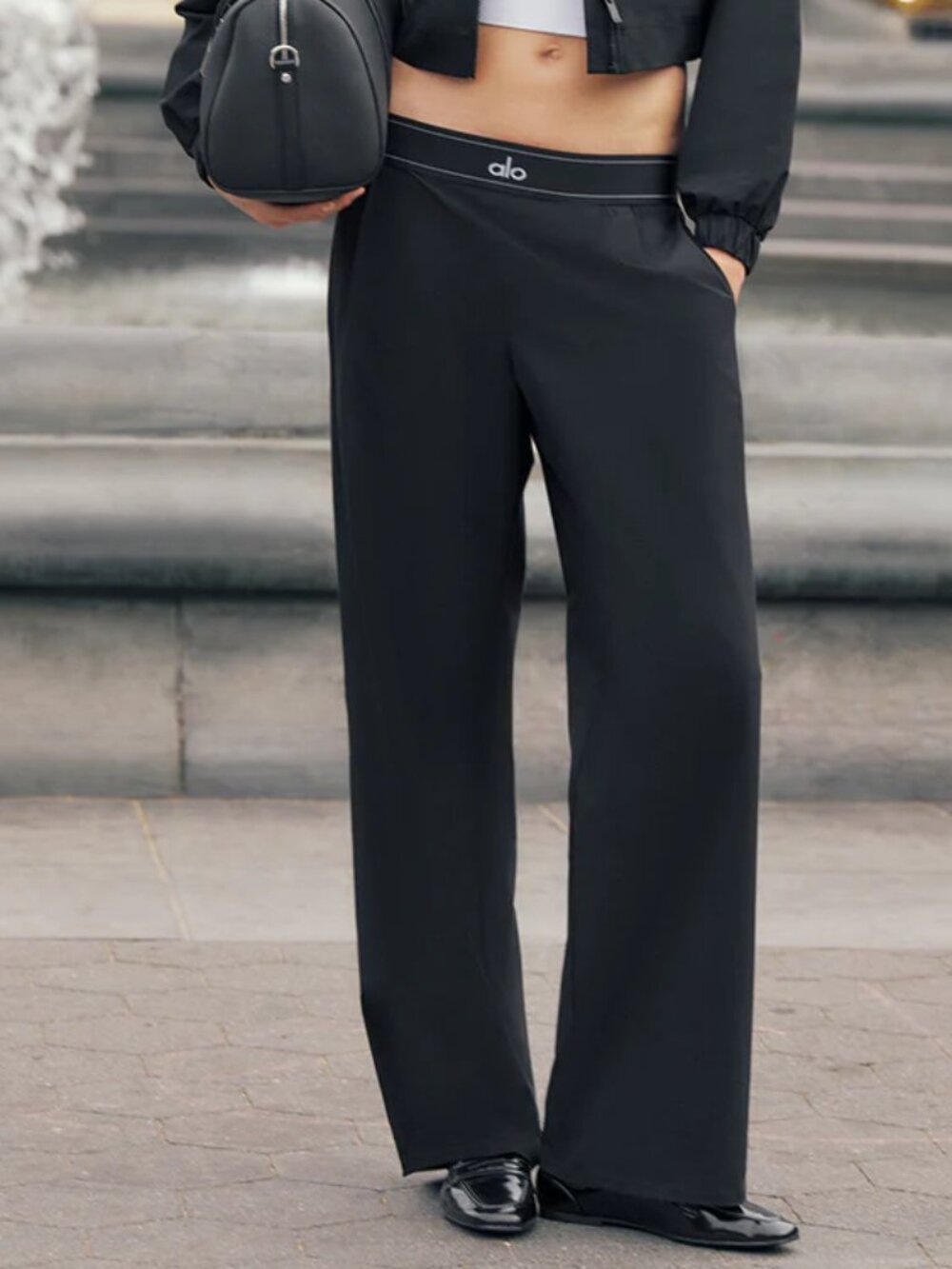 Brand new ALO Yoga Suit Up Trouser Black (Regular)👖👖